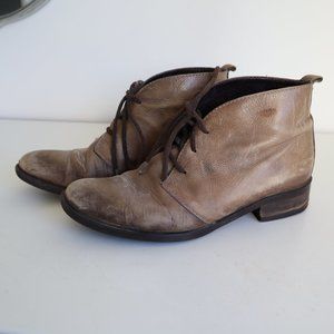Lavorazione Artigiana Brown Leather Lace-Up Desert Ankle Boots, Size 6